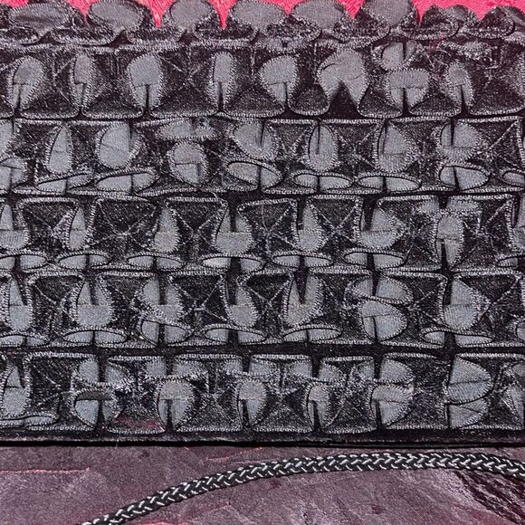 Vintage La Regale Velvet Ruffled Clutch/Shoulder Bag - Picture 2 of 12